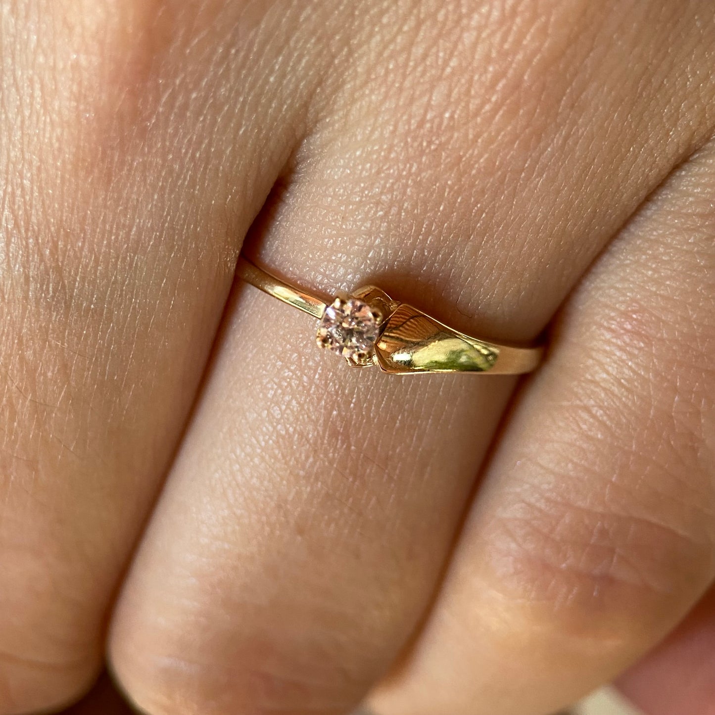Anillo de compromiso en oro