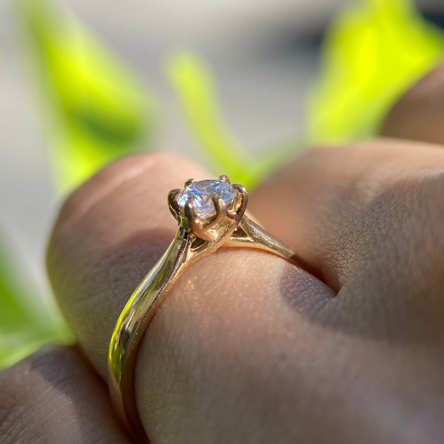 Anillo de compromiso en oro