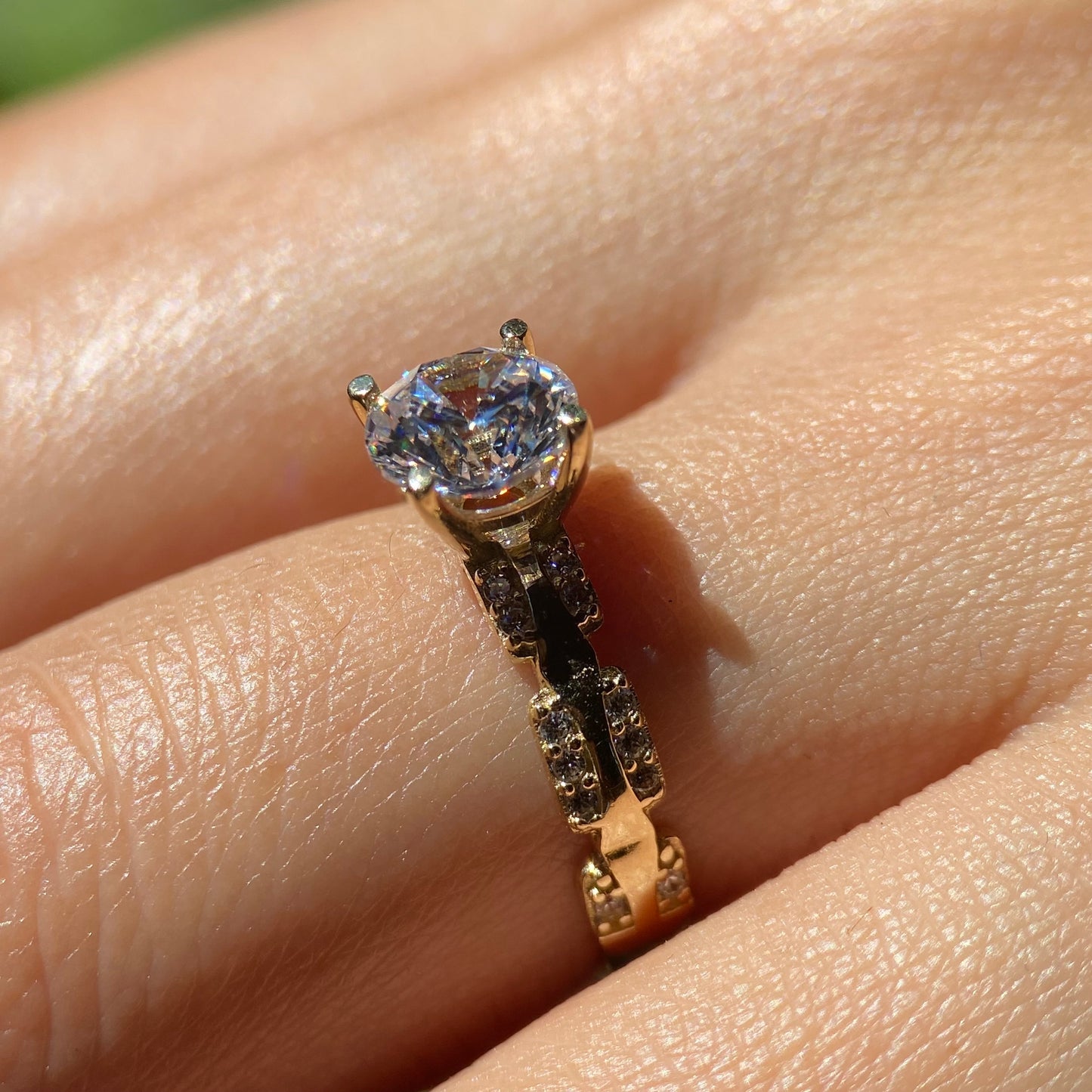 Anillo de compromiso en oro