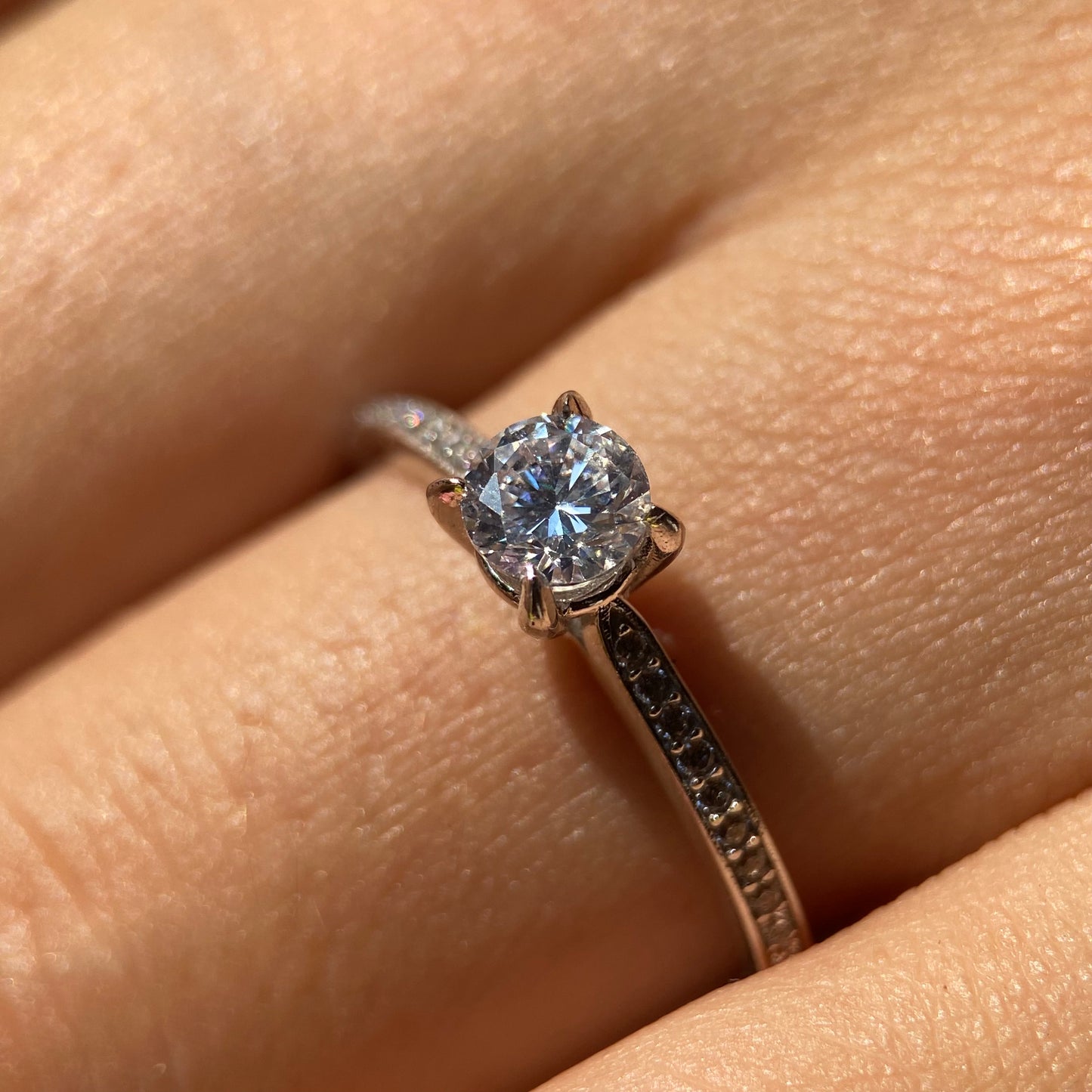 Anillo de compromiso en oro