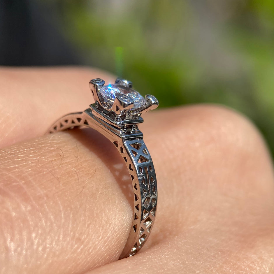 Anillo de compromiso en oro