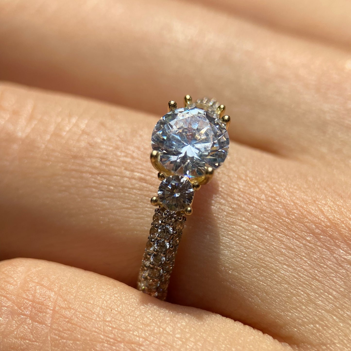 Anillo de compromiso en oro