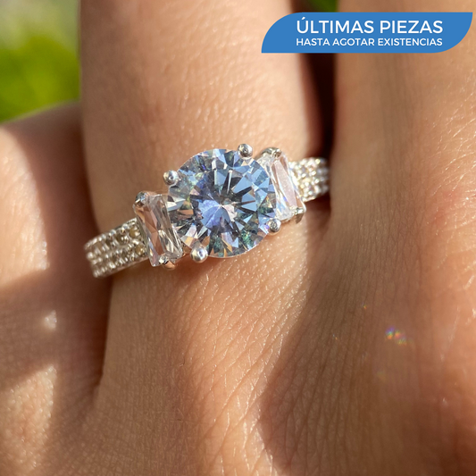 Anillo Arantxa en Plata con Circonias